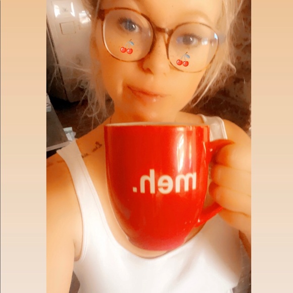 Meet your Posher, Dre 20% off 3 items, make an offer! - Picture 4 of 11